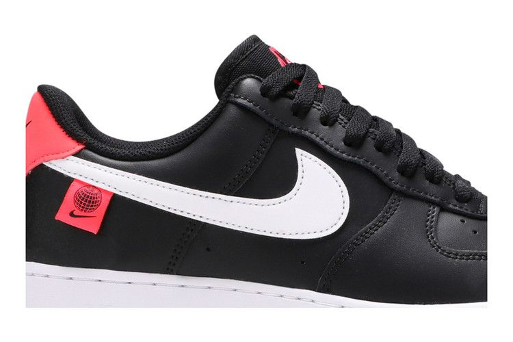 air-force-1-07-low-worldwide-pack-black-flash-crimson-ck7648-001_01