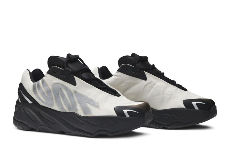 yeezy-boost-700-mnvn-kids-bone-fy3730_07