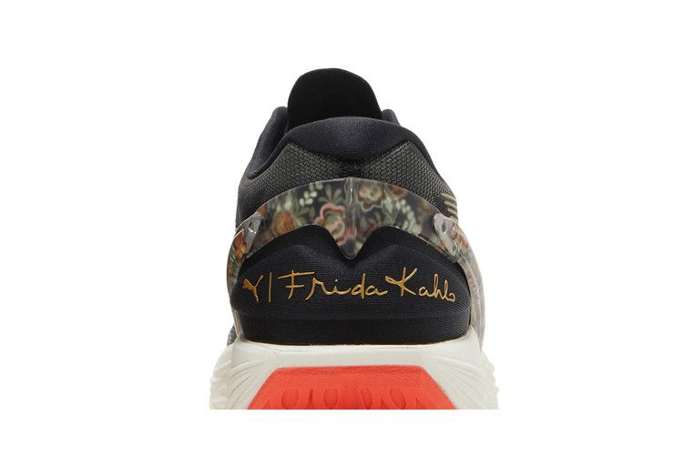 frida-kahlo-x-wmns-run-xx-nitro-floral-black-376623-01_06