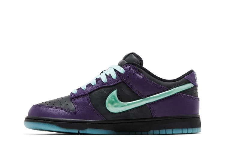 Krossovki-Nike-Dunk-Low-LTD-Wizard-2