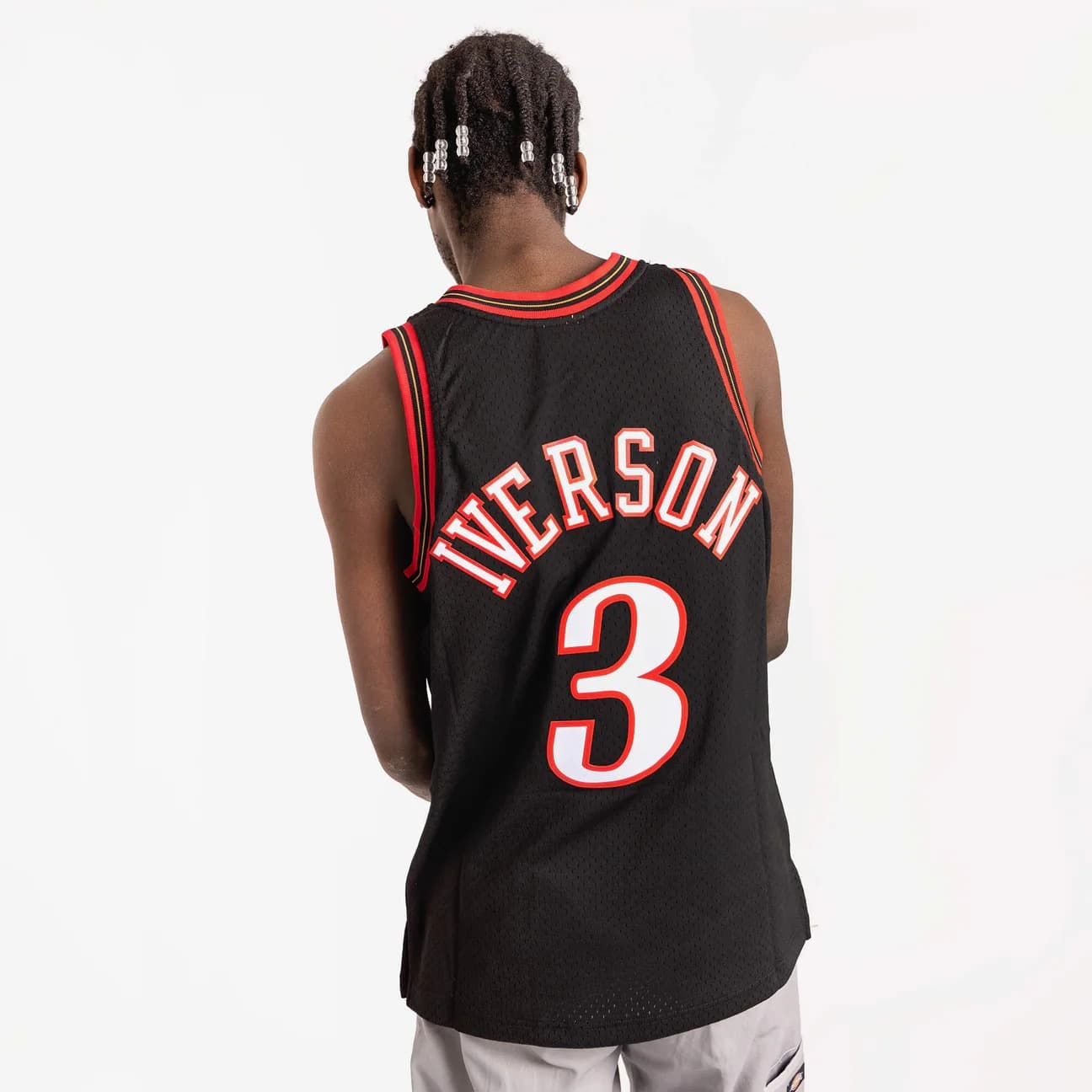 Баскетбольная джерси 1997-98 Philadelphia 76ers Allen Iverson #3 Swingman Hardwood Classics Black Jersey
