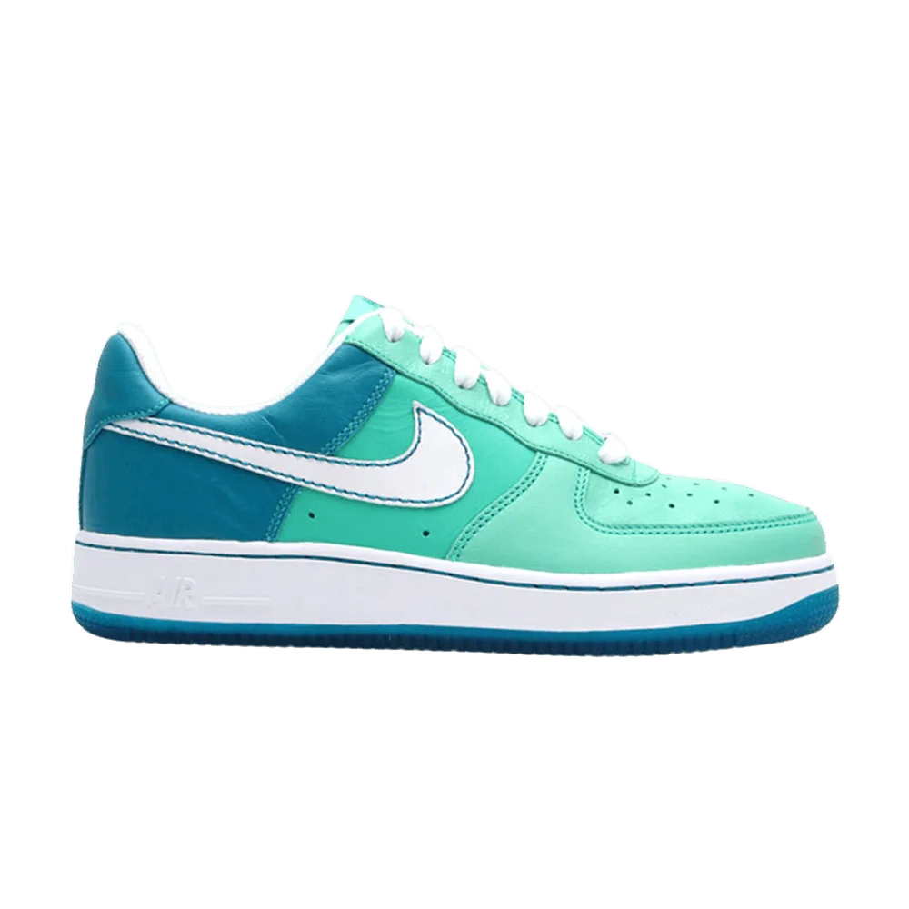 Krossovki-Nike-Wmns-Air-Force-1-07-Azure