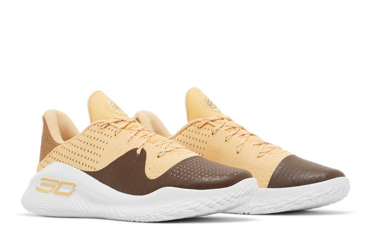 curry-4-low-flotro-curry-camp-3026621-700_07