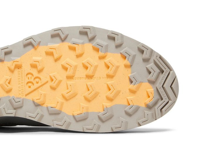 Кроссовки Nike ACG Air Nasu 2 'Grey Fog Melon Tint'