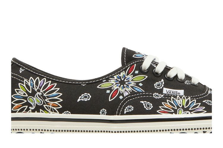 authentic-44-dx-paisley-black-vn0a54f29gg_01