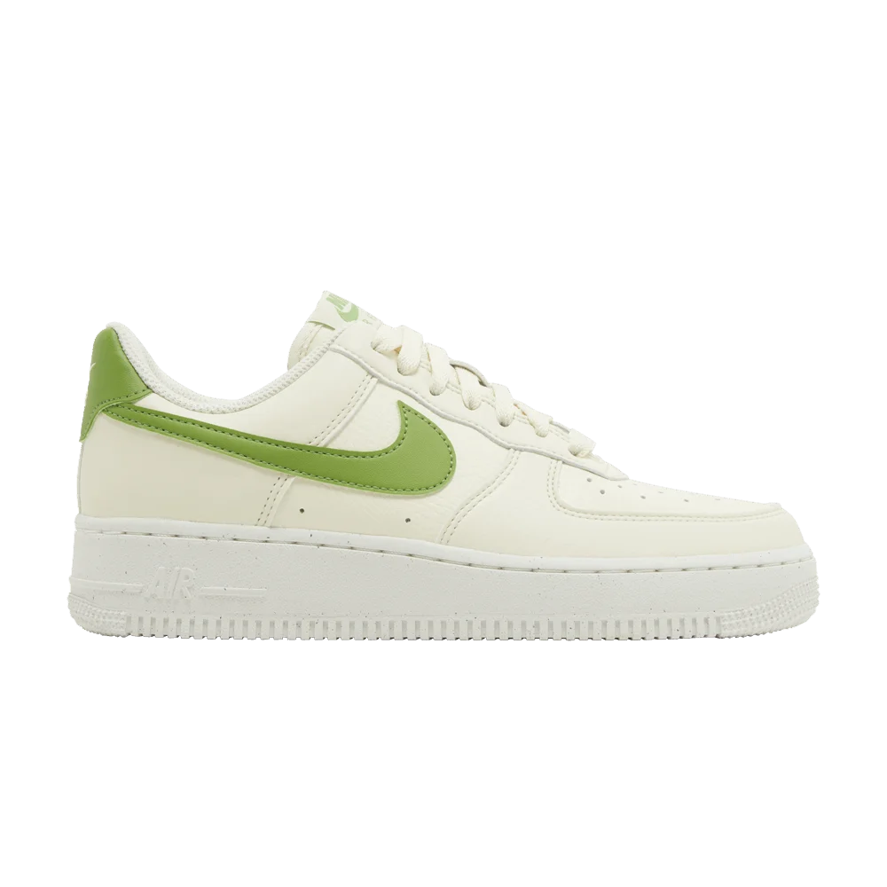 Krossovki-Nike-Wmns-Air-Force-1-07-SE-Next-Nature-Coconut-Milk-Chlorophyll