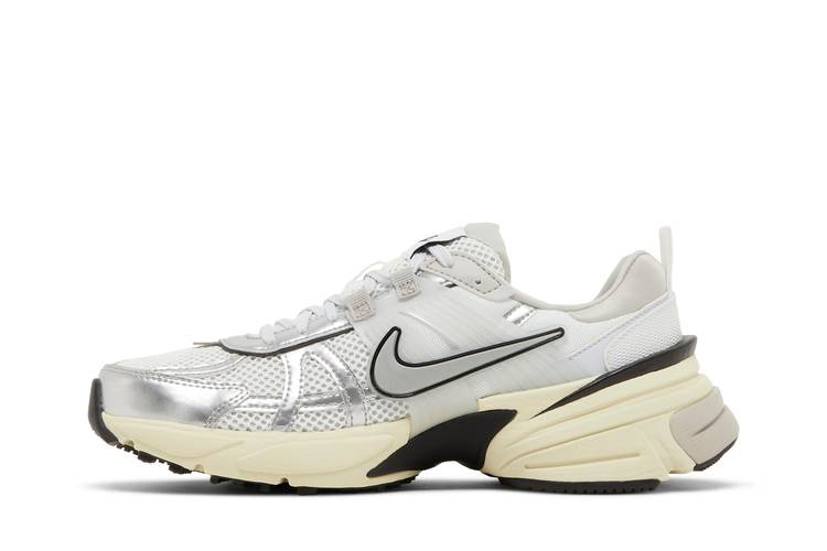 Кроссовки Nike Wmns V2K Run 'Summit White'