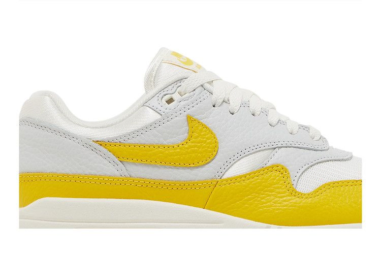 wmns-air-max-1-tour-yellow-dx2954-001_01