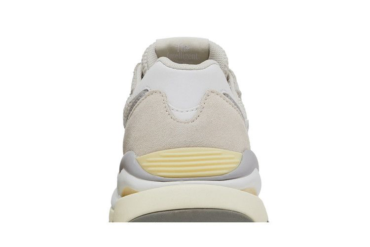 Кроссовки New Balance Wmns 57/40 'Moonbeam Dawn Glow'