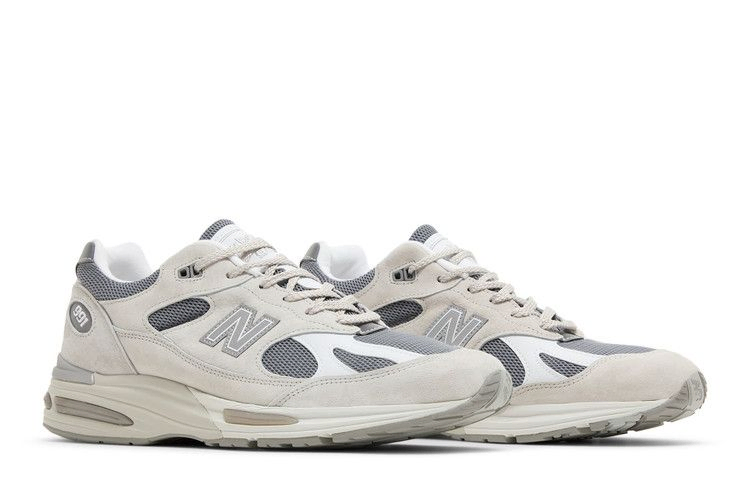 991v2-made-in-england-nimbus-cloud-u991lg2_07