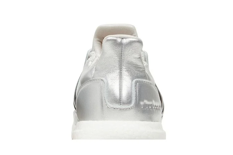Кроссовки Disney x adidas UltraBoost 1.0 '100th Anniversary'