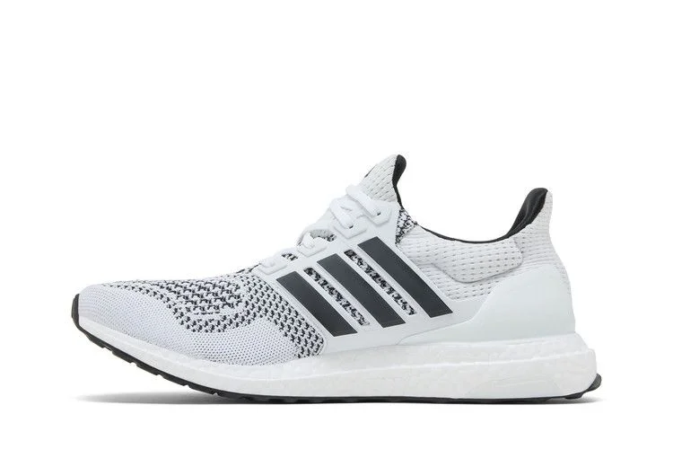 Krossovki-adidas-UltraBoost-1.0-White-Black-2
