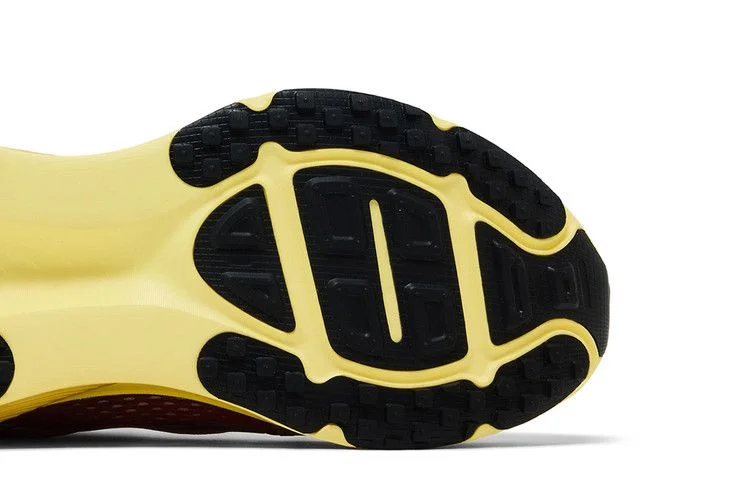 Кроссовки Nike Vomero 18 'International Running Pack'