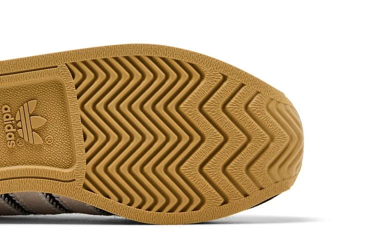 Krossovki-adidas-Wmns-Country-OG-Black-Pony-Hair-4