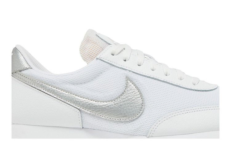 wmns-daybreak-white-metallic-silver-dc9213-100_01