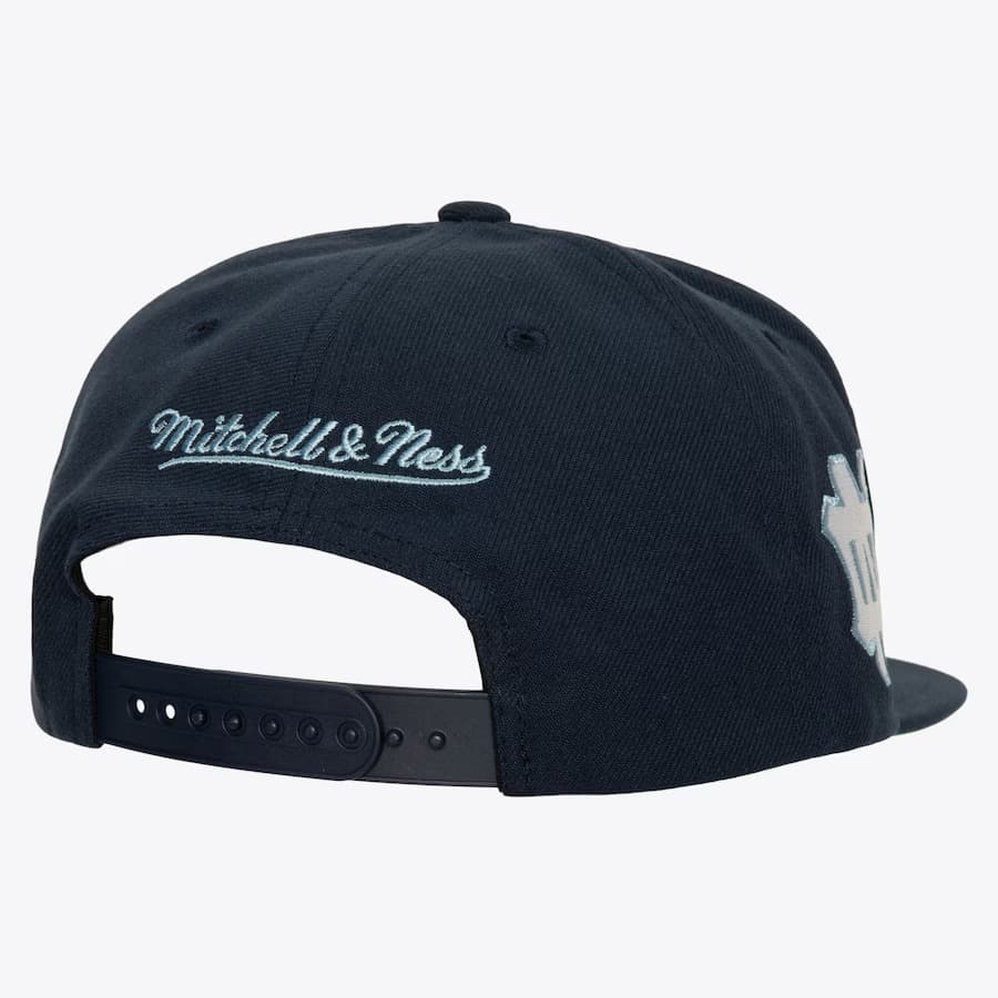 Бейсболка Mitchell & Ness Navy North Carolina Tar Heels Retro Sport Vintage Snapback Hat