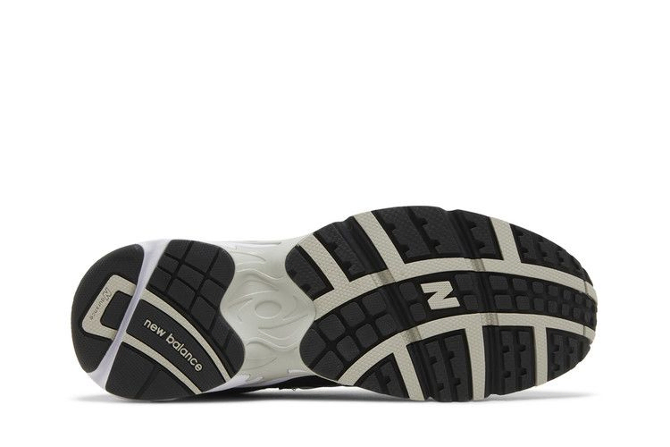 Кроссовки New Balance 725 'Black Metallic Silver'
