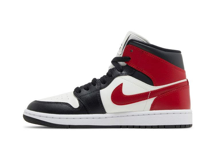 Кроссовки Wmns Air Jordan 1 Mid 'Black Toe'