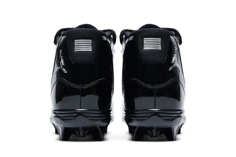 Кроссовки Air Jordan 11 Mid TD Cleat 'Patent Black'