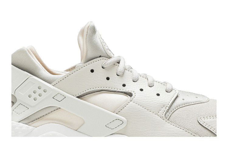 wmns-air-huarache-run-desert-sand-634835-034_01