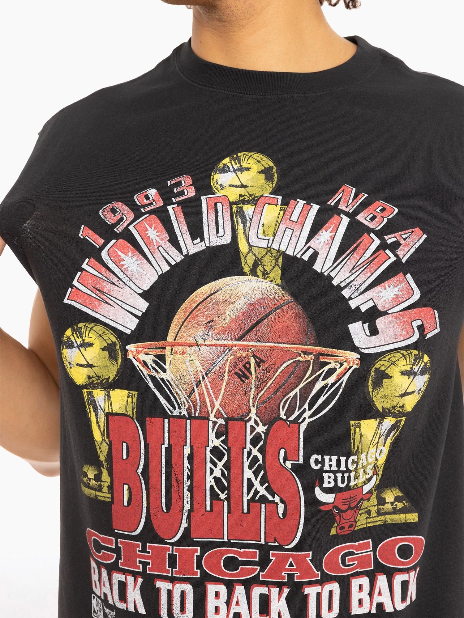 Mitchell-Ness-Chicago-Bulls-1993-World-Champs-Back-To-Back-To-Back-Vintage-NBA-Muscle-Tank-2