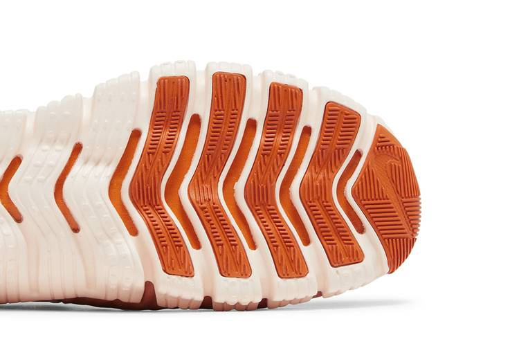 Кроссовки Nike Wmns Free Metcon 5 'Amber Brown Campfire Orange'