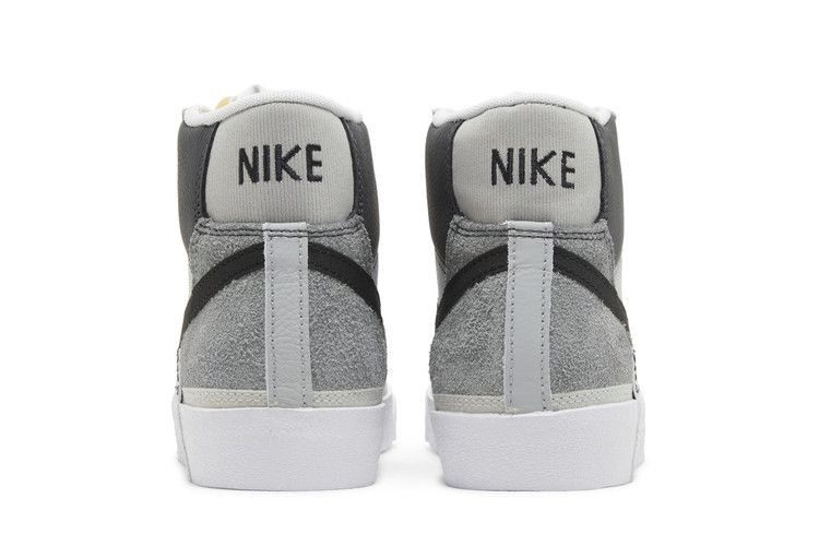Кроссовки Nike Blazer Mid '77 Pro Club 'Remastered - Grey Black'