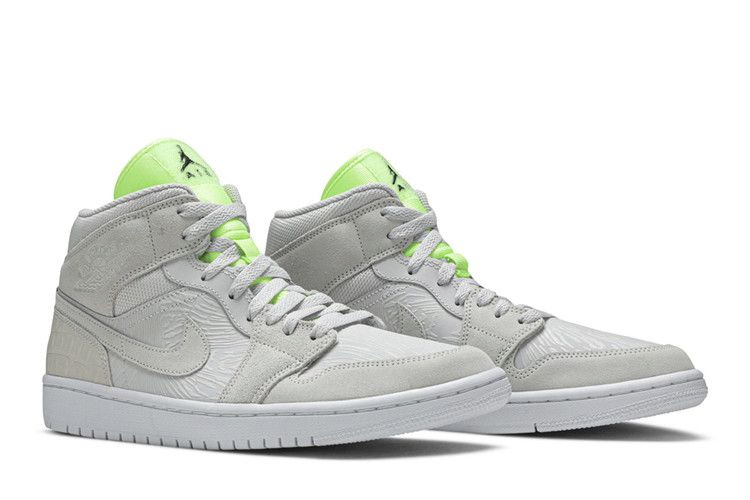 wmns-air-jordan-1-mid-ghost-green-cv3018-001_07