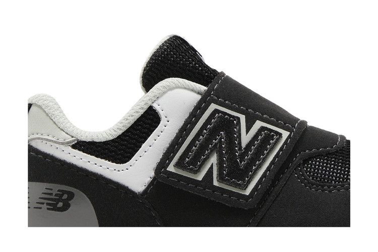 Кроссовки New Balance 574 New-B Hook & Loop Toddler Wide 'Black White'