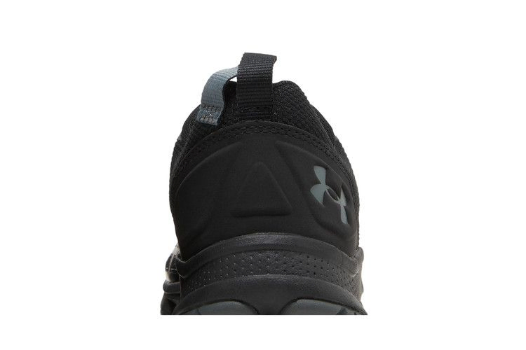 Кроссовки Under Armour Micro G Strikefast 'Black Pitch Grey'