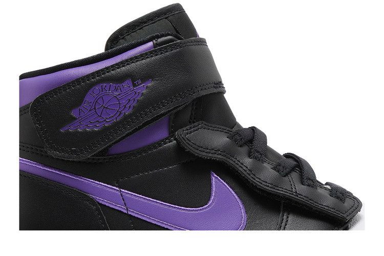 Кроссовки Air Jordan 1 High FlyEase 'Wild Berry'