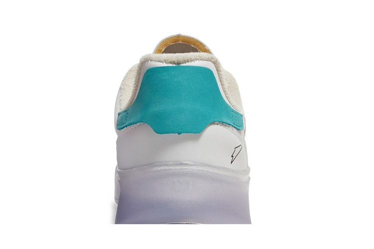 Кроссовки Reebok Jurassic Park x Club C Legacy 'Mr. DNA'