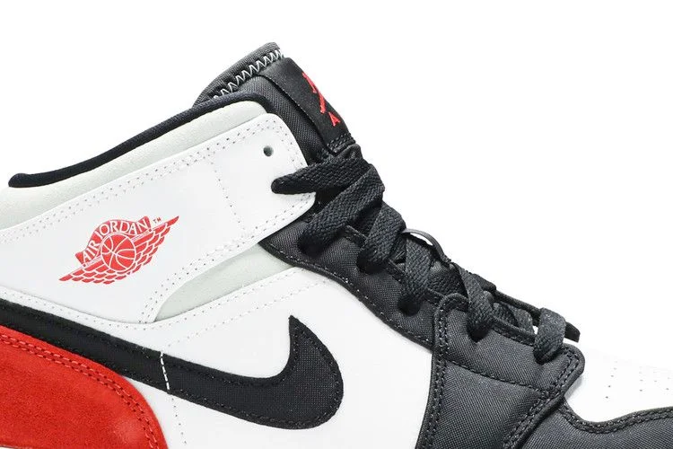 Krossovki-Air-Jordan-1-Mid-GS-Red-Mint-1