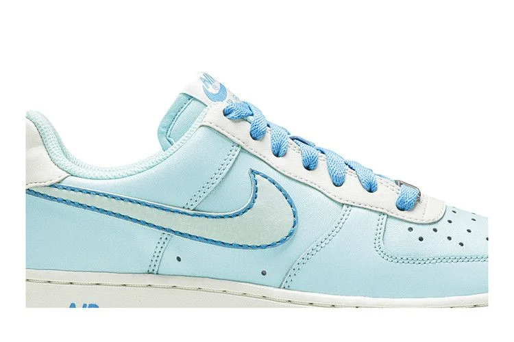 Krossovki-Nike-Air-Force-1-GS-Glacier-Ice-1
