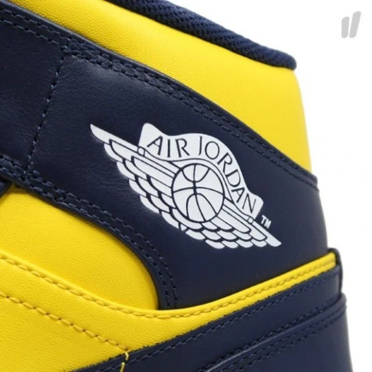 Krossovki-Air-Jordan-1-Mid-Michigan-2