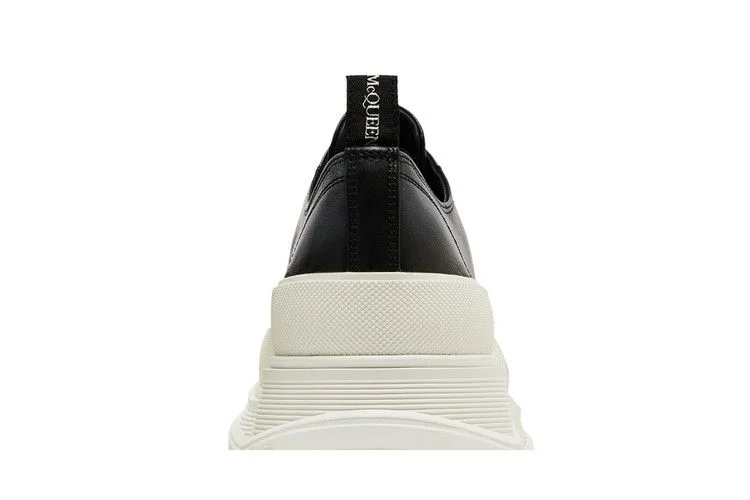 Кроссовки Alexander McQueen Tread Slick 'Black White'