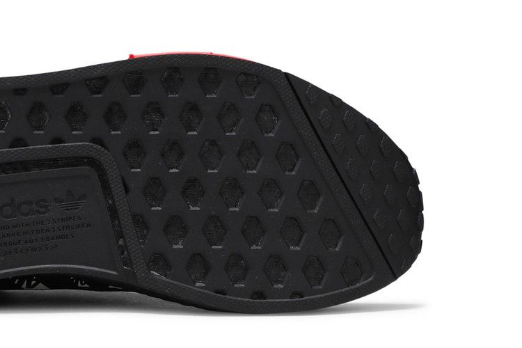 nmd_r1-wordmark-heel-stripe-black-solar-red-fx6794_04