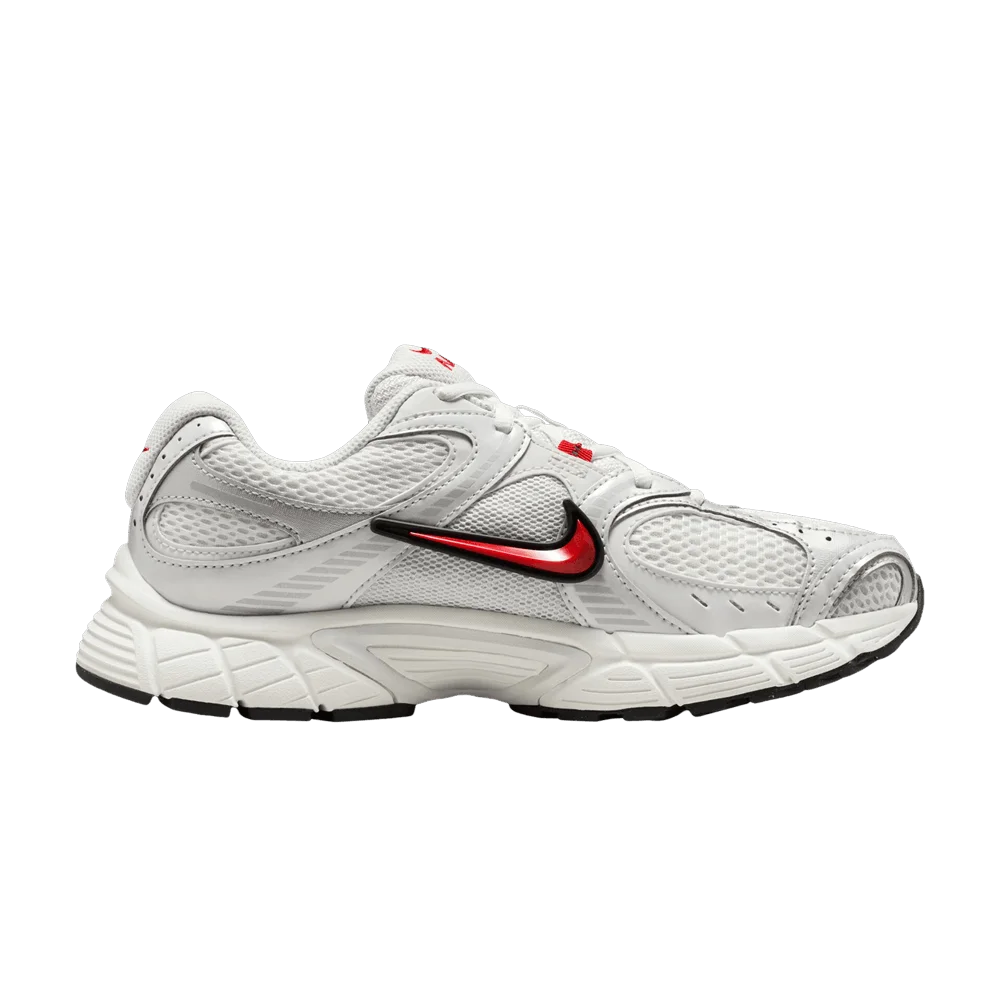 Krossovki-Nike-Wmns-V5-RNR-White-Picante-Red