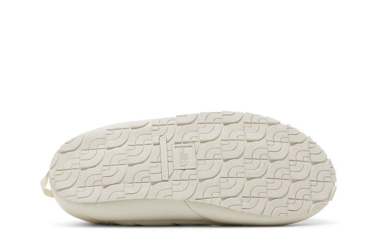 kaws-x-thermoball-traction-mule-vs-moonlight-ivory-orange-nf0a7w6i-746_03