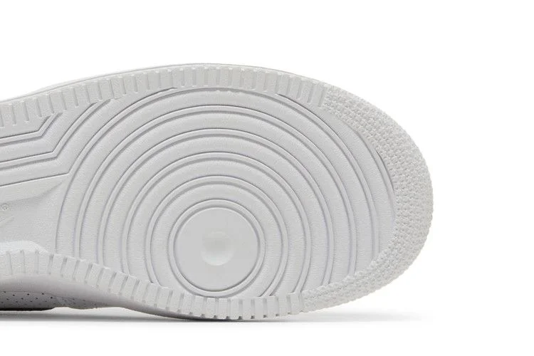 Krossovki-Nike-Air-Force-1-High-07-Perforated-White-4
