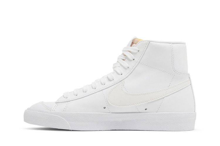 Кроссовки Nike Wmns Blazer '77 Vintage Mid 'Triple White'