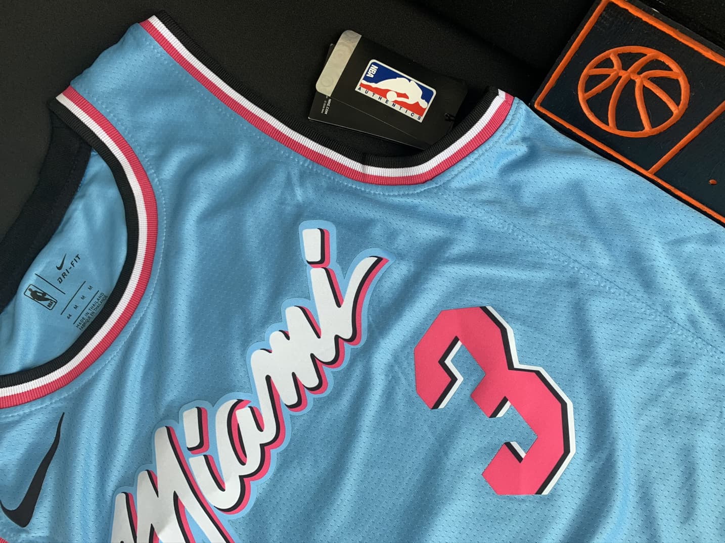 2019-20-Miami-Heat-Dwyane-Wade-3-Blue-Vice-Night-City-Edition-2