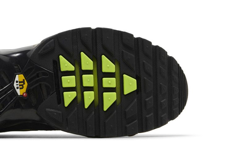 Кроссовки Nike Air Max Plus 'Black Grey Volt'