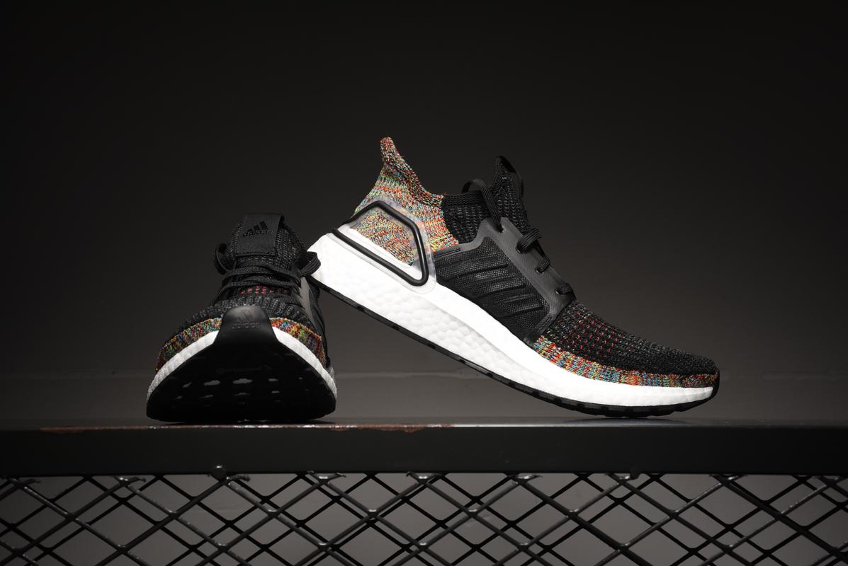 Кроссовки adidas UltraBoost 19 Dark Pixel