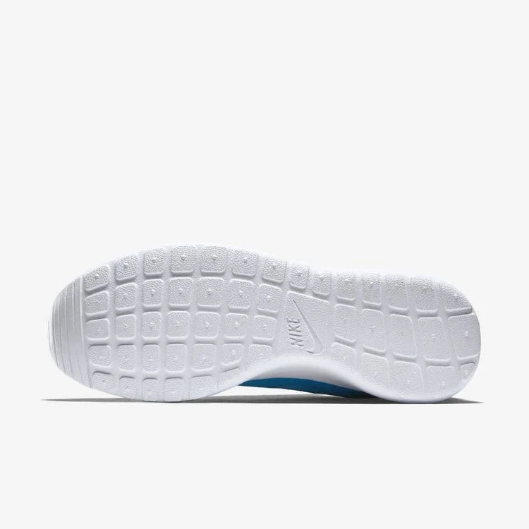 Krossovki-Nike-Roshe-One-4