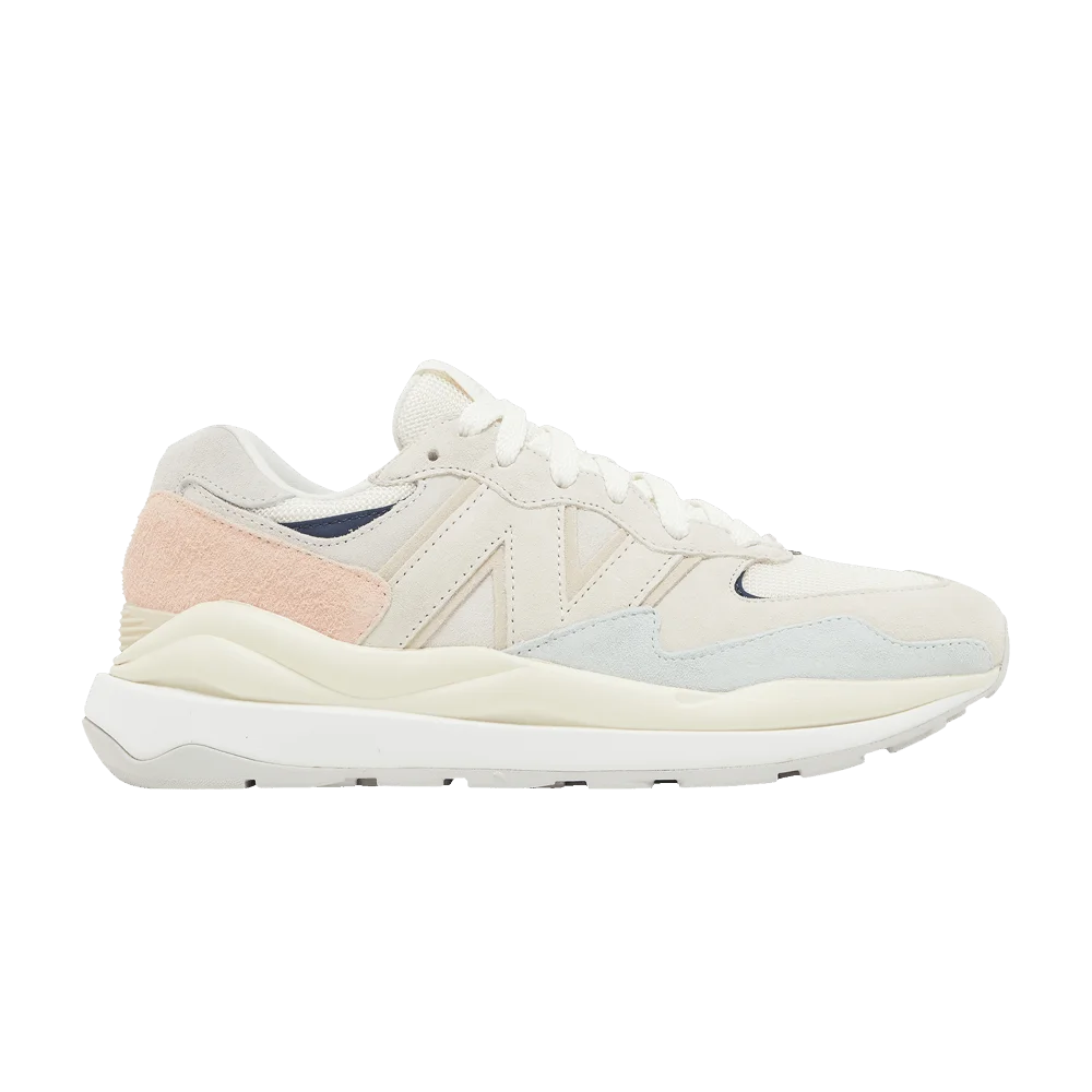 Krossovki-New-Balance-5740-Sea-Salt-Vintage-Rose