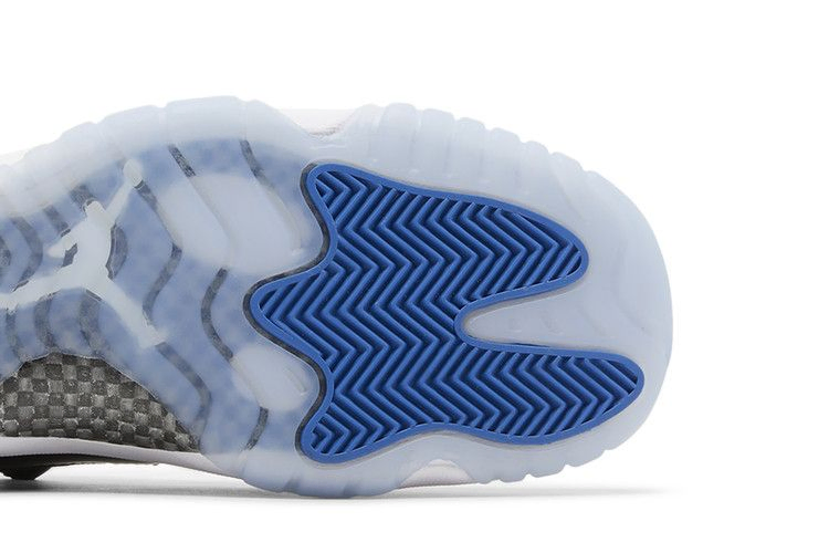 air-jordan-11-retro-low-gs-space-jam-fv5121-004_04