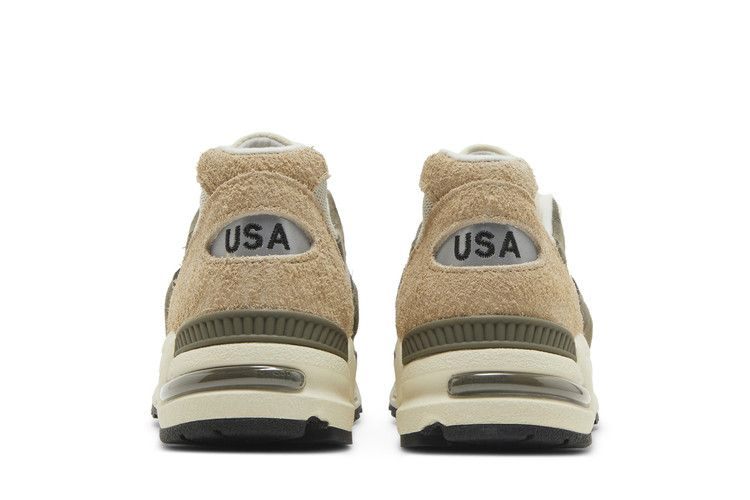 teddy-santis-x-990v2-made-in-usa-grey-m990gb2_05