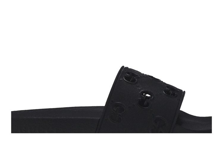 gucci-rubber-gg-slide-black-575957-jdr00-1000_01