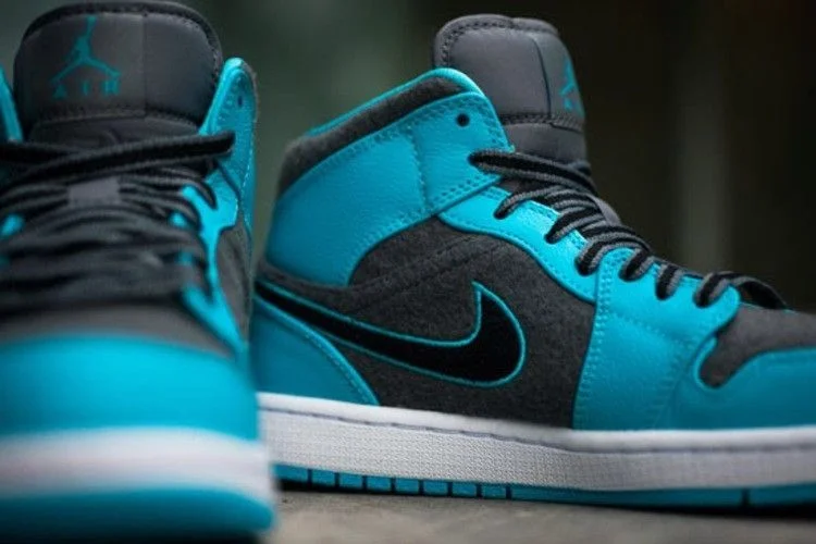 Кроссовки Air Jordan 1 Mid 'Gamma Blue'